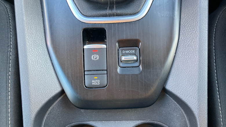 Nissan Qashqai 1.3 DiG-T MH Acenta Premium 5dr Petrol Hatchback